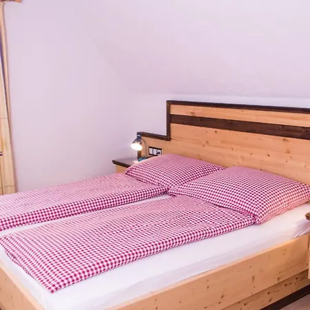 Haus Alpenkonig Гостевой дом *