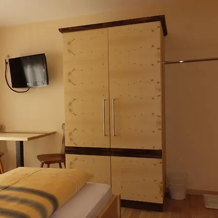 Haus Alpenkonig Pensión